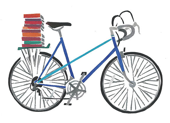 blaues Fahrrad mit Büchern auf dem Gepäckträger