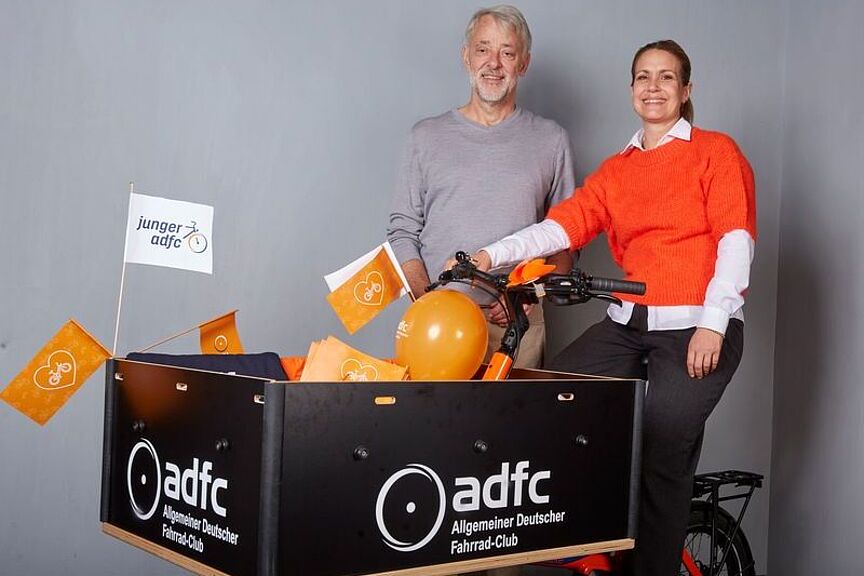Die neue Doppelspitze im ADFC-Bundesvorstand: Sarah Holczer und Frank Masurat. Die neue Doppelspitze im ADFC-Bundesvorstand: Sarah Holczer und Frank Masurat.